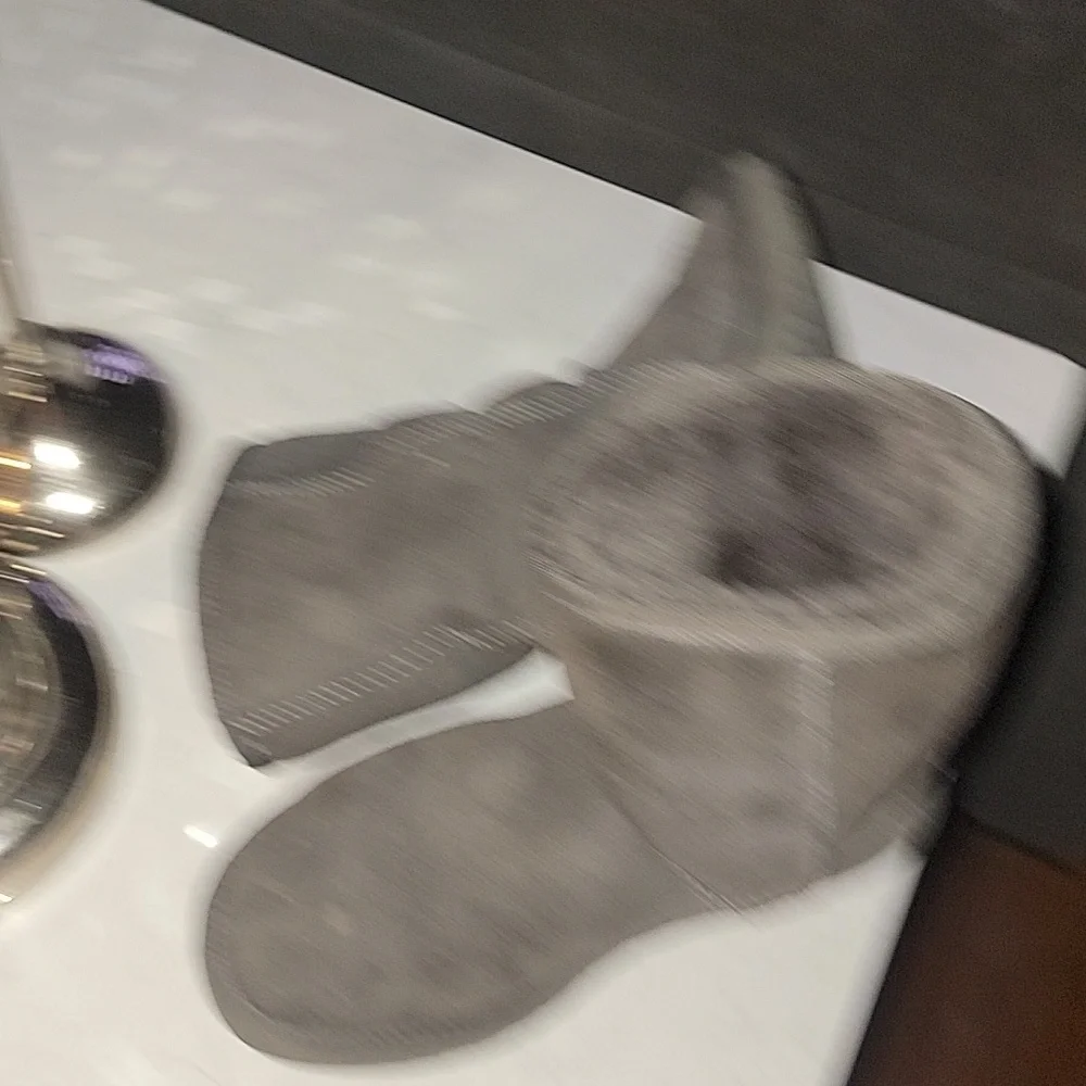 UGG Gray Shearling Boots size usa 7 - Picture 9 of 13